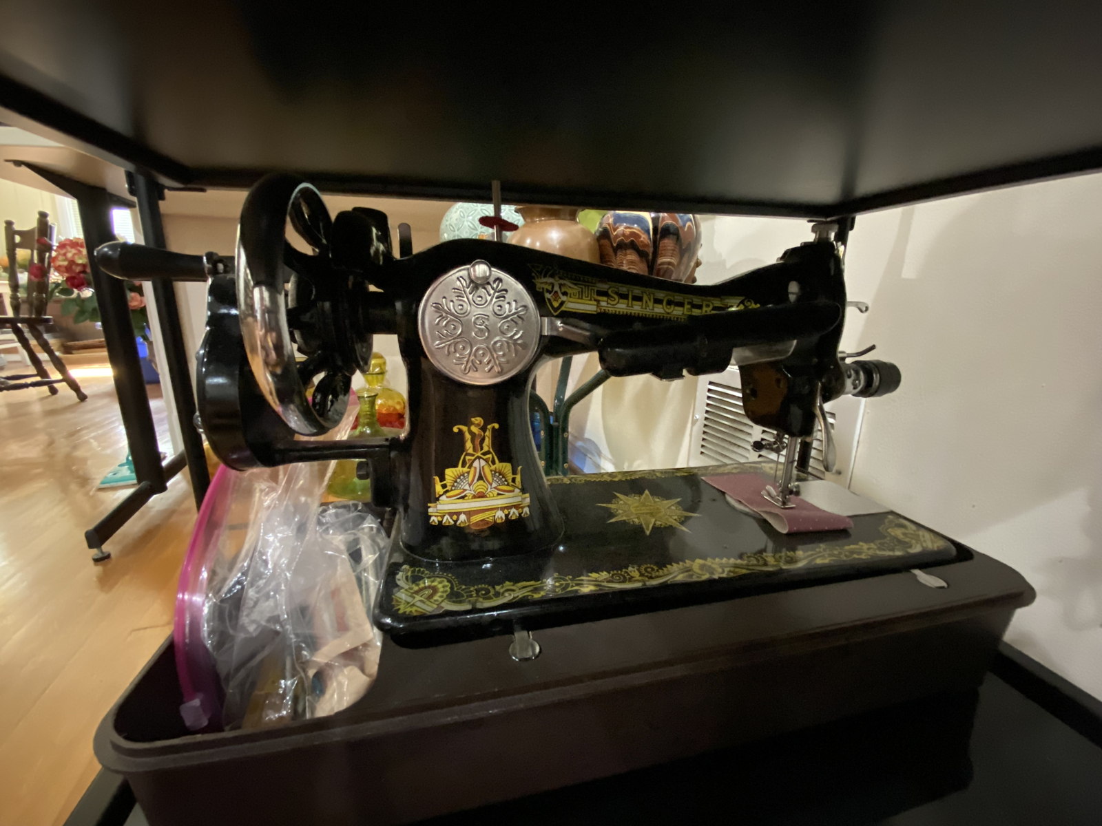 Antique Singer Hand Crank Sewing Machine