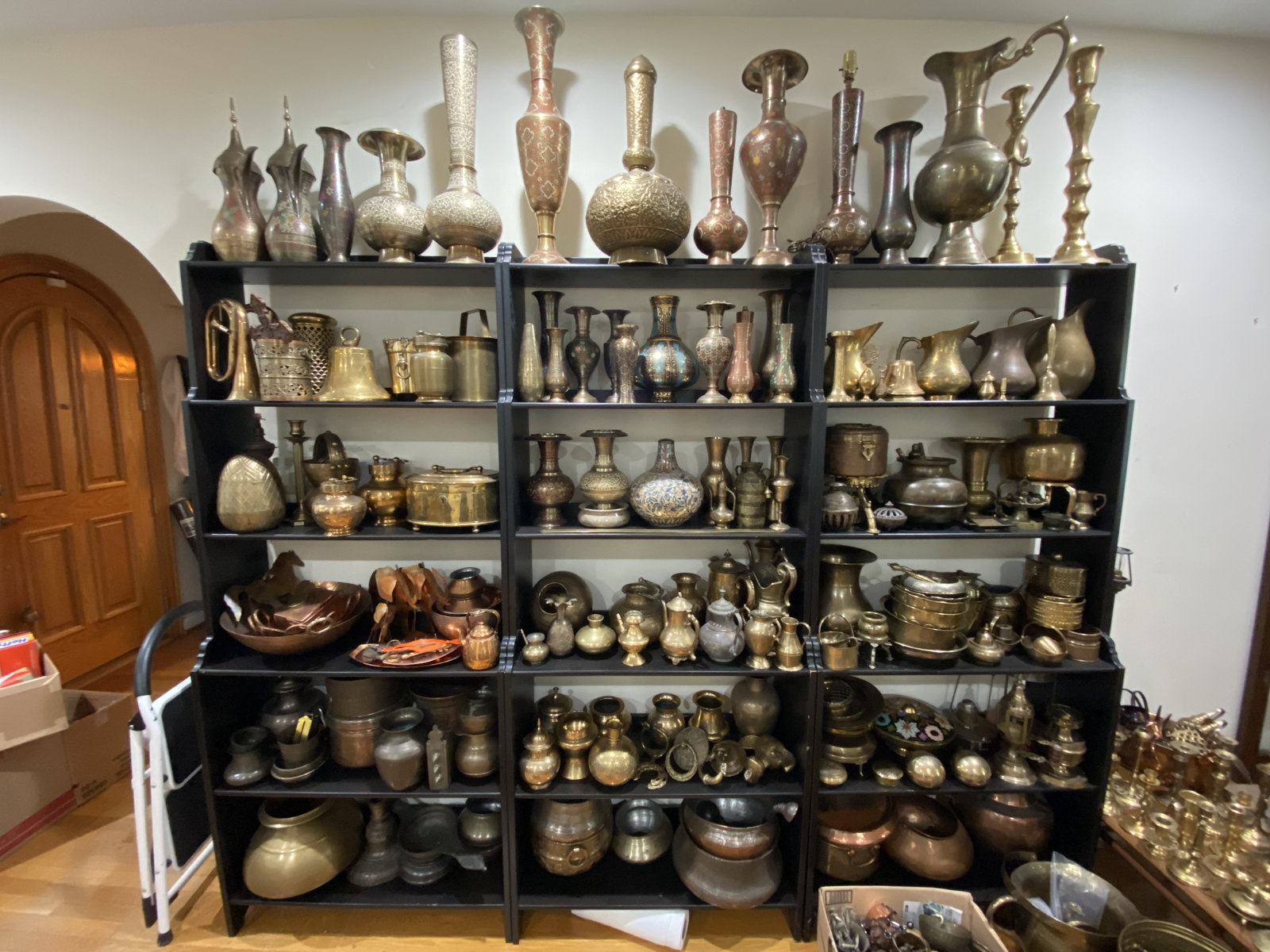 Large Collection of Brass, Copper & Metal Antiques